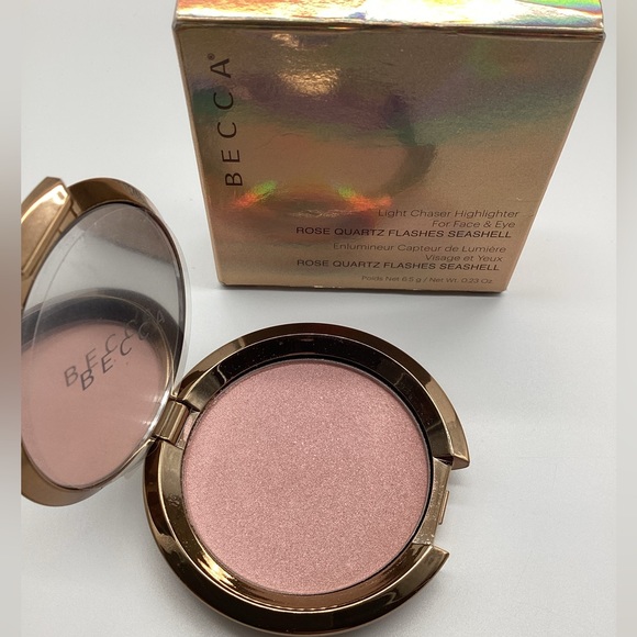 โค๏ธHOST PICKโค๏ธ Becca Light Chaser Highlighter in Rose Quartz Flash Seashell BNIB - Picture 9 of 16